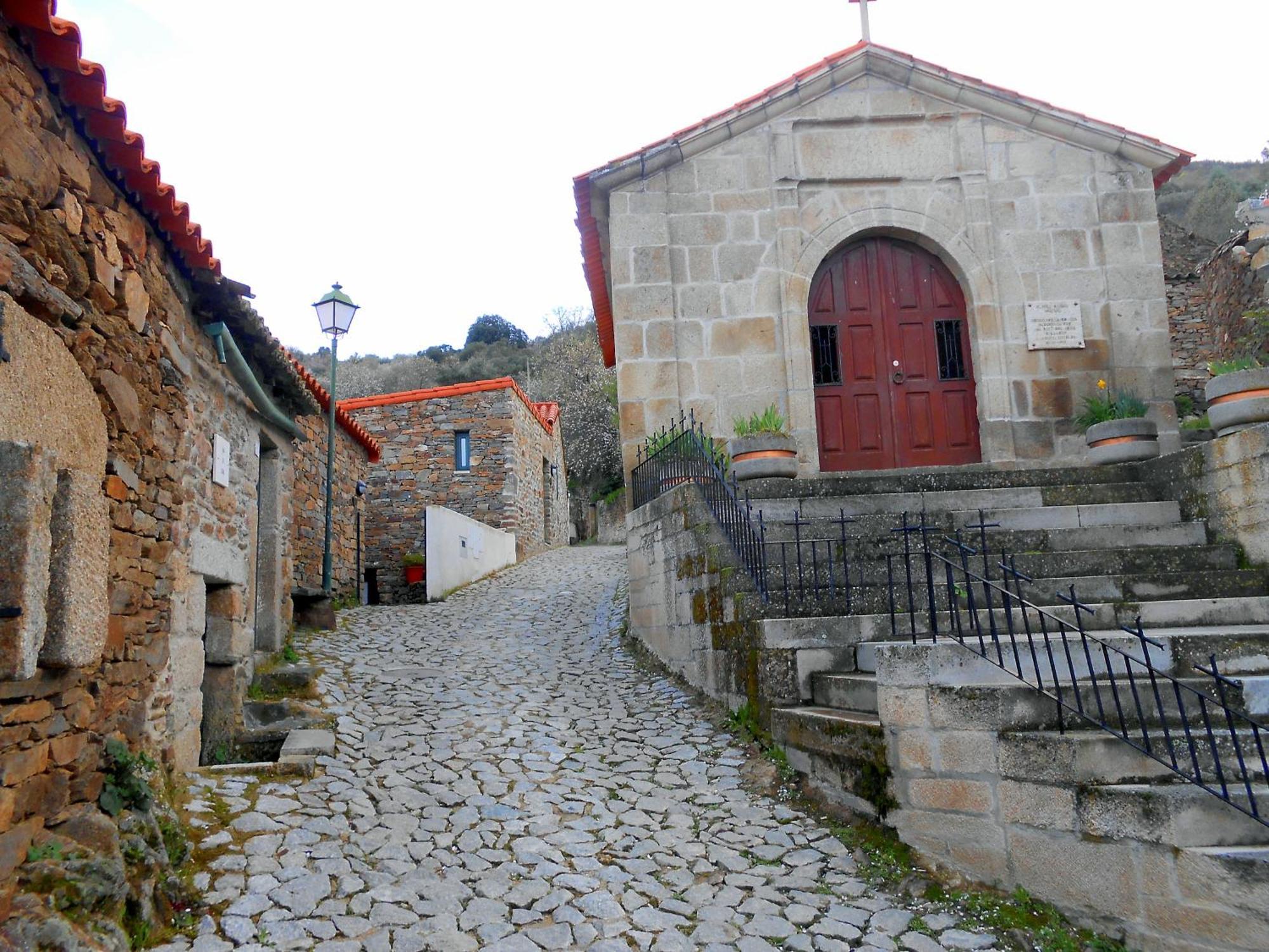 Гостьовий будинок Bairro Do Casal - Turismo D'Aldeia Віла-Нова-де-Фош-Коа Номер фото